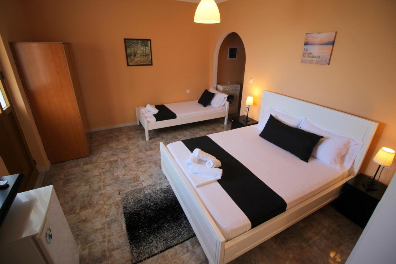Jericho Rooms Sarandë Exterior foto